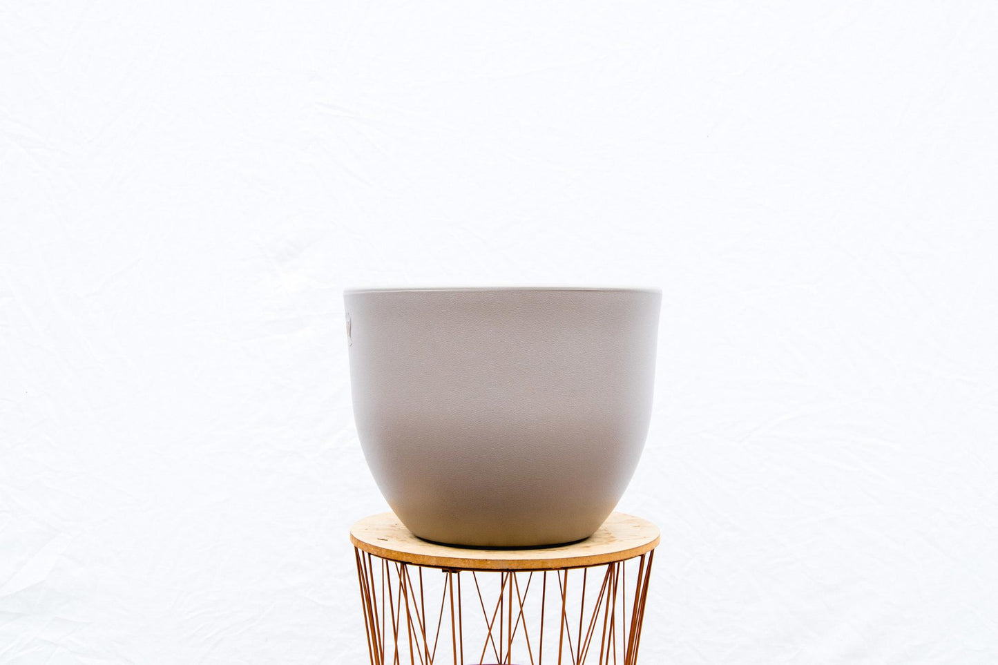 Eggy Pflanztopf Taupe Ø55cm – Modern & Pflegeleicht